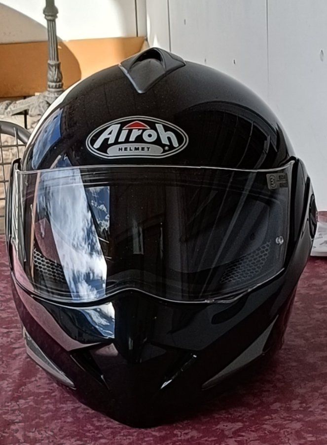 Airoh Helme & Visiere: Motorradhelm – Gebraucht aus Windisch von luc_j597 5