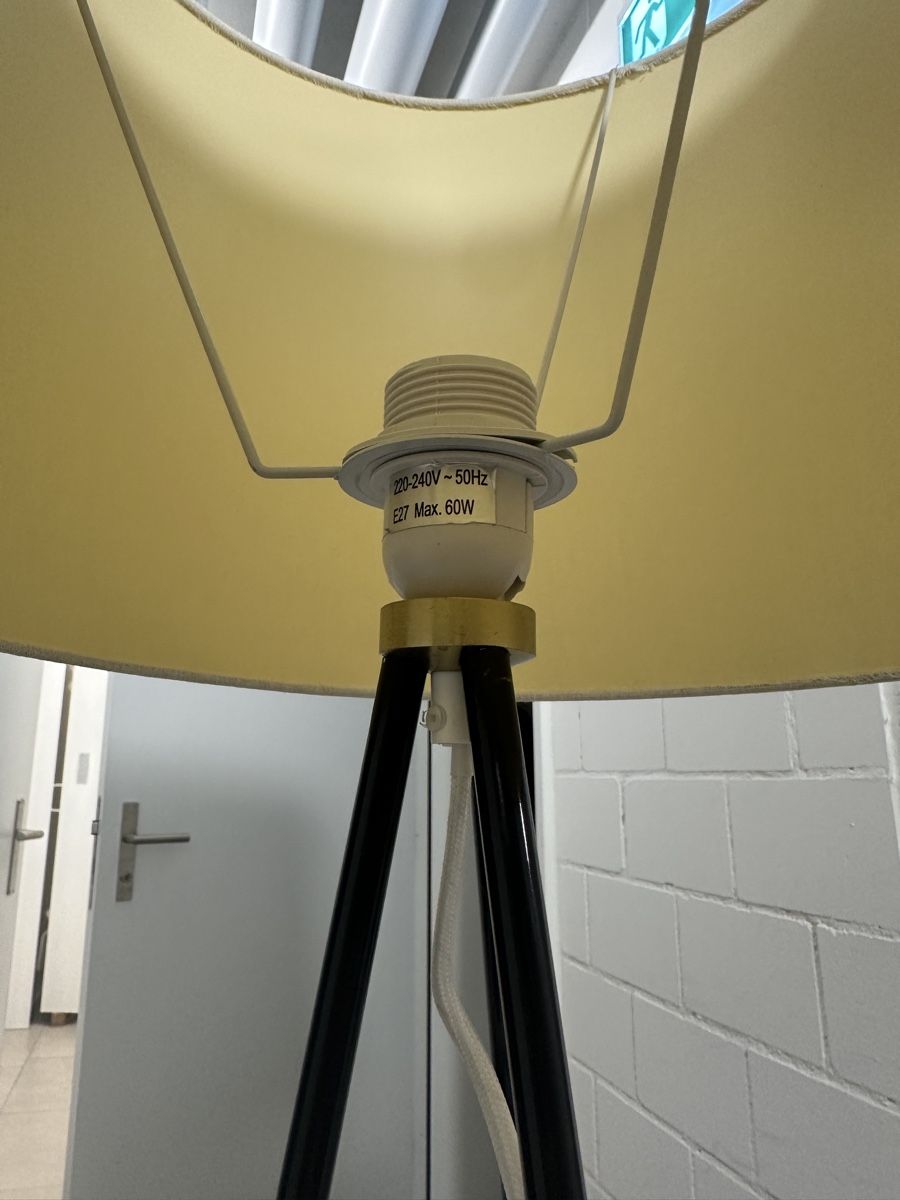Maisons du monde Lampade: Stehlampe, Tripod Design, Stoffschirm – Usato da Hittnau venduto da ale_z8cq 1