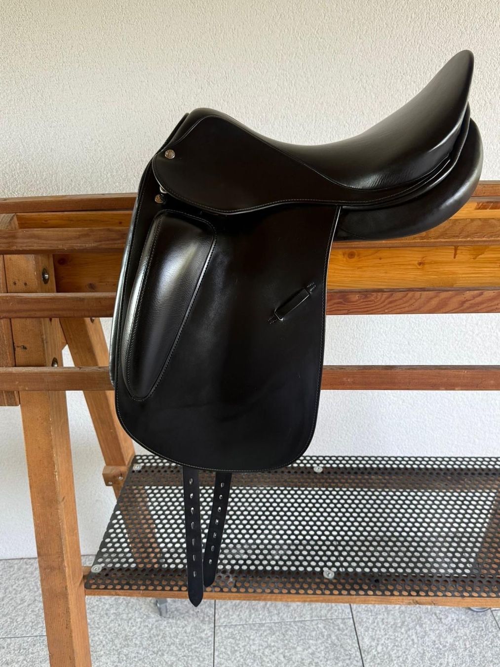 Sattel & Sattelzubehör: Dressursattel Classic Gotthard – Gebraucht aus Staufen von Caterpillar02