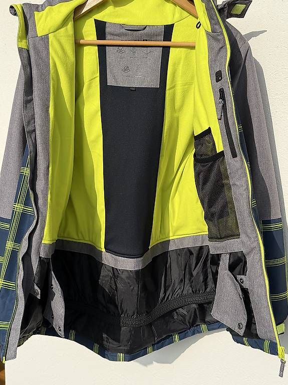 Lotti & Set di vestiti: Tuta da Sci/Snowboard 164/176 – Usato da Bioggio venduto da Kim1974 2