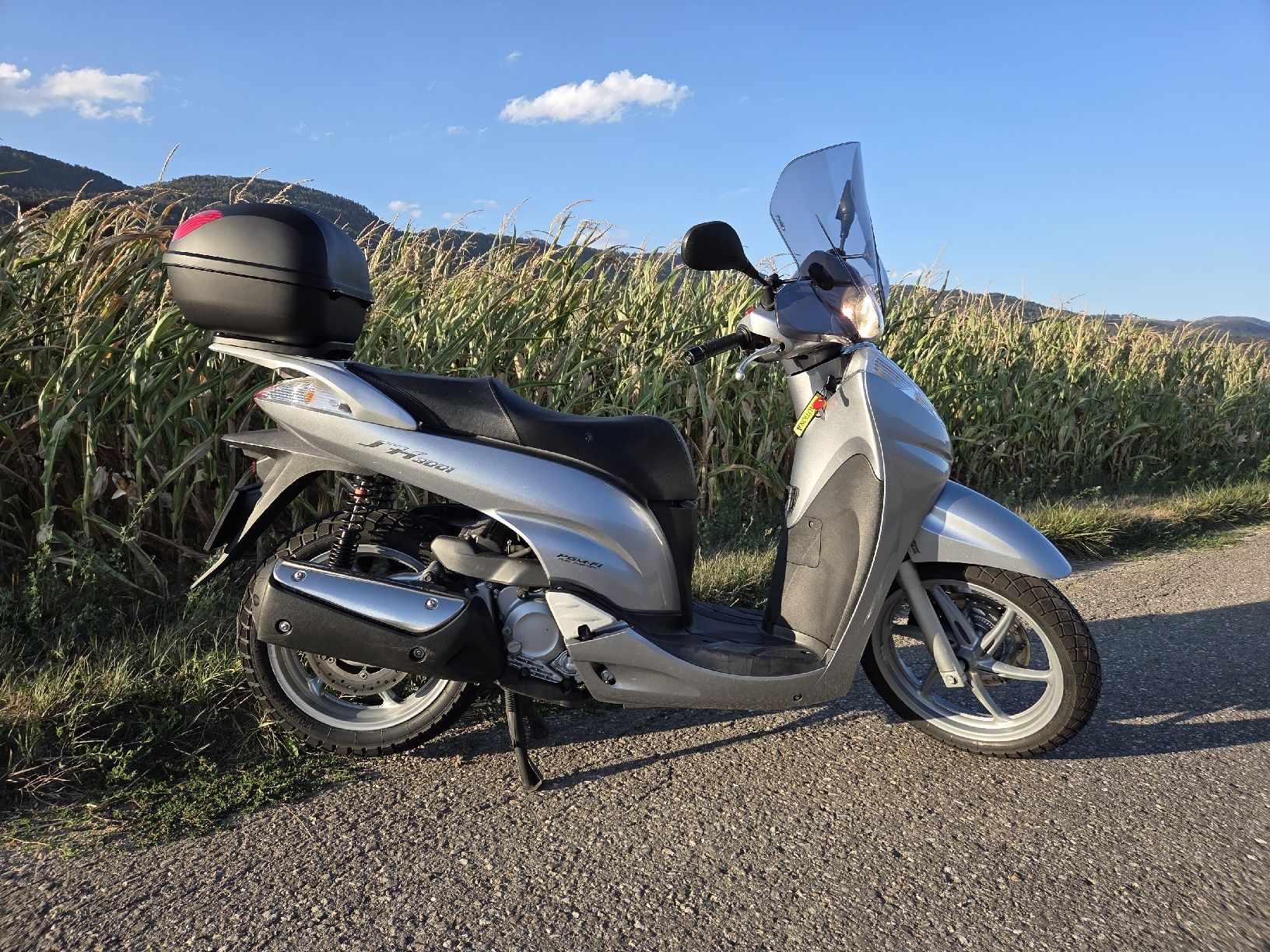 Honda Scooter: Honda SH 300 ABS ab MFK  – Usato da Matzendorf venduto da oepfel87 1