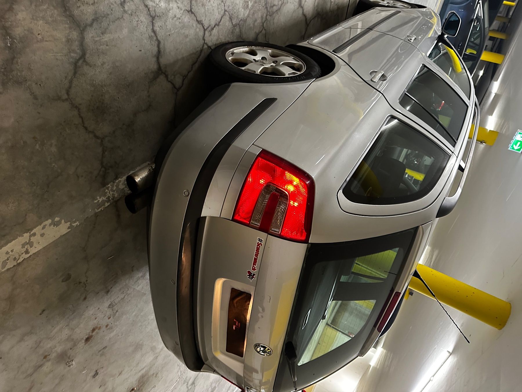 Skoda Automobili: Skoda Octavi 2.0 RS – Usato da Sevelen venduto da Transporter3 1