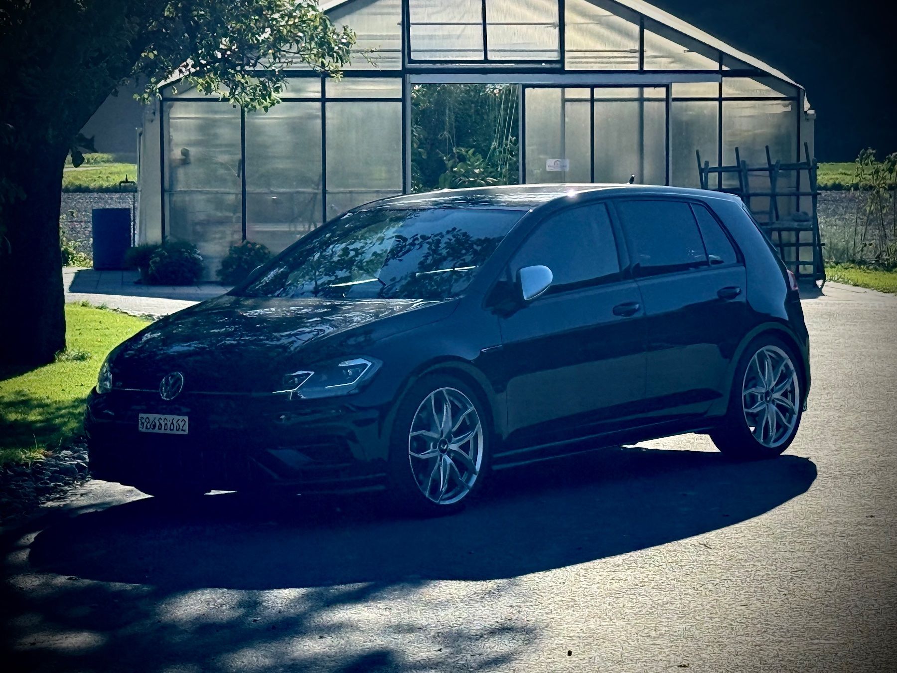 VW Automobili: Golf R 7.5 DSG – Usato da Oberschan venduto da Gmueller77 3