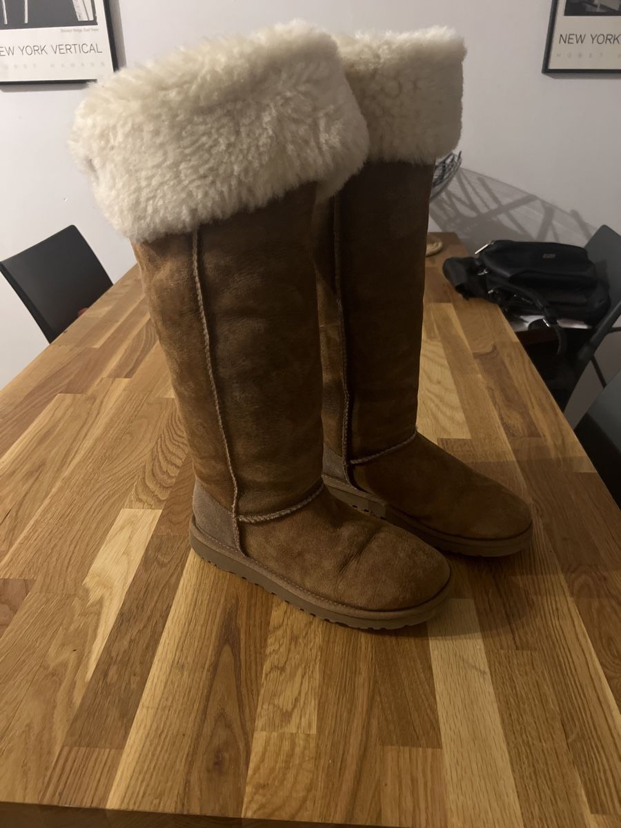 Ugg Scarpe da donna: JOLIE BOTTE UGG – Nuovo (secondo la descrizione) da Brügg BE venduto da traindenuit 4