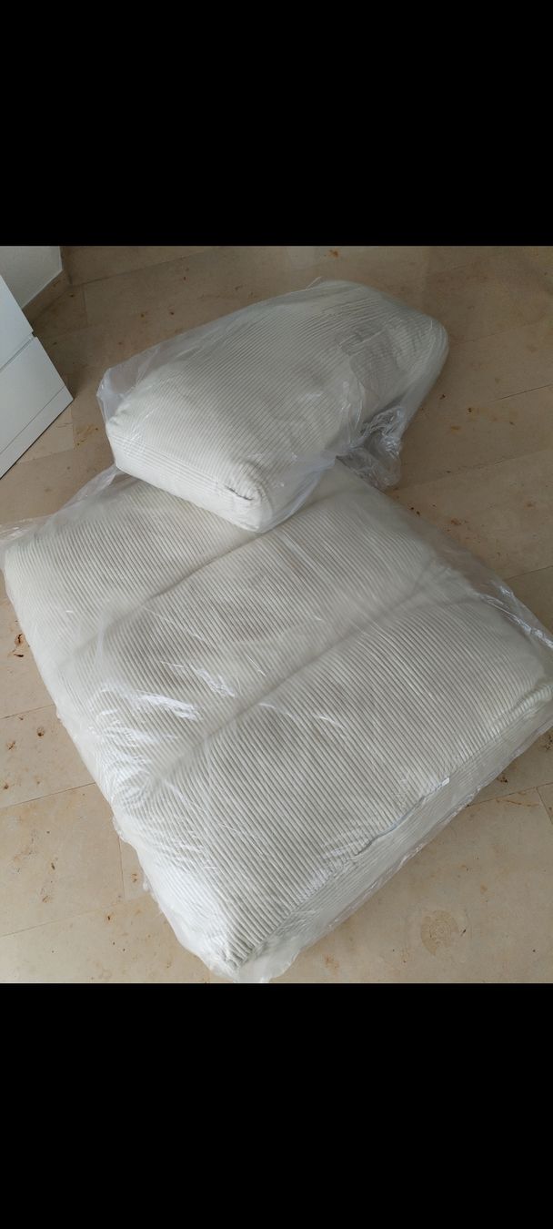Cuscini: 2x2 Neue Loungekissen – Nuovo e nell'imballaggio originale da Sursee venduto da Cynthia7889 2