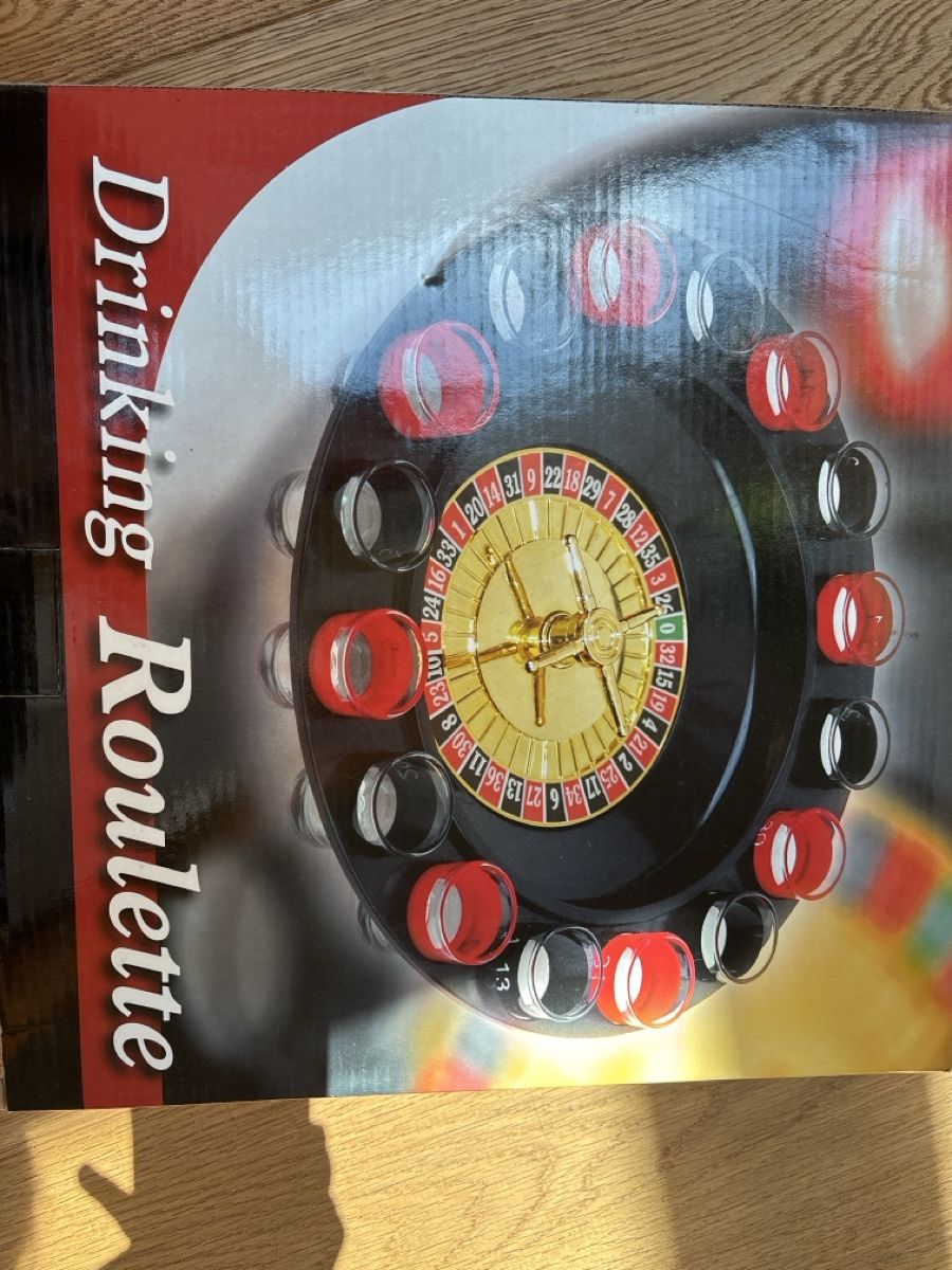 Giochi: Trinkroulette mit 16 Gläsern neuwertig – Nuovo e nell'imballaggio originale da Rickenbach ZH venduto da mar_p6sg