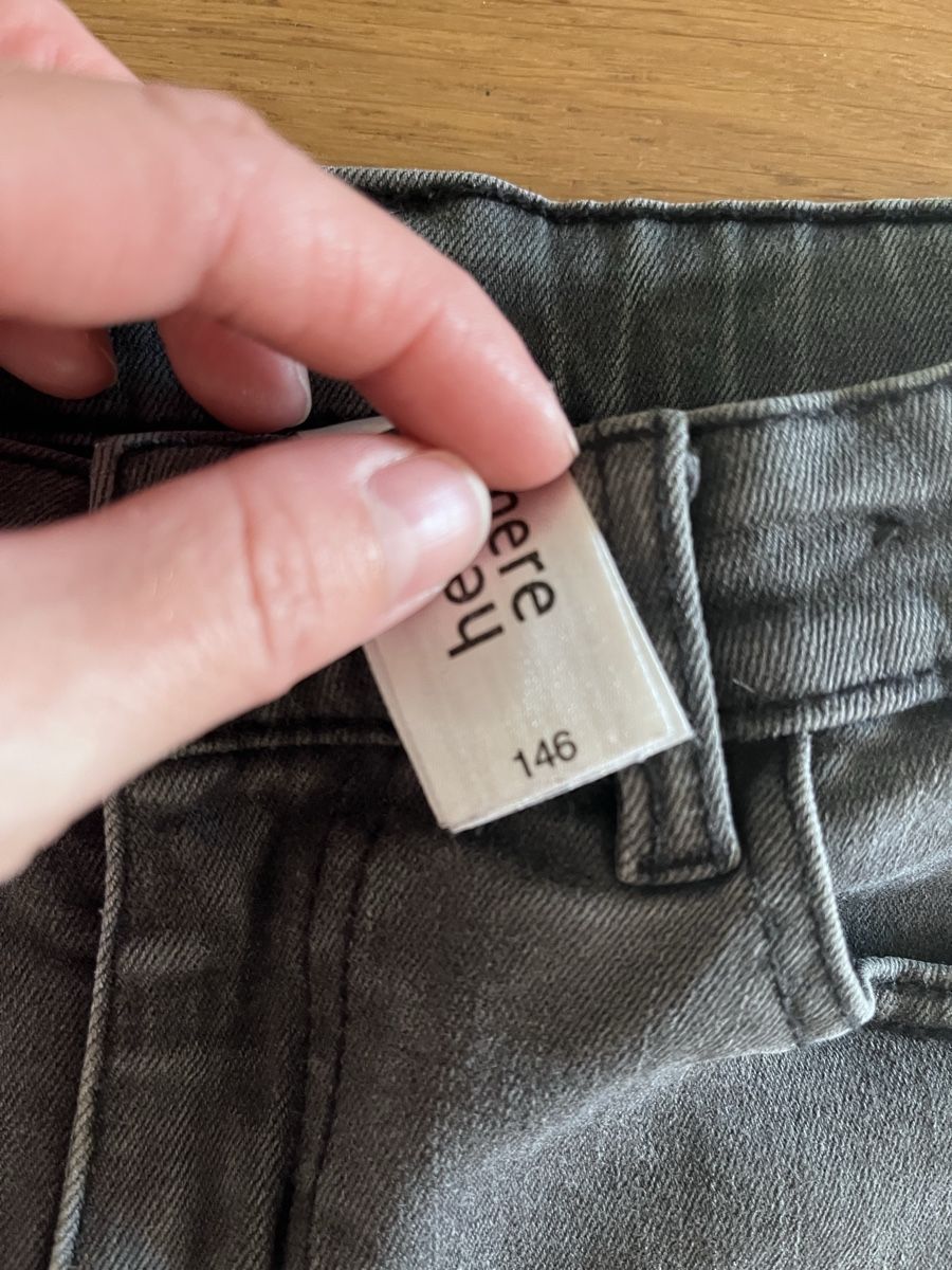 C&A Pantaloni: Jeans-Shorts 146 – Usato da Büren SO venduto da nadali85 2