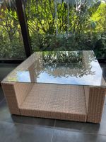 Garten-Couchtisch im Rattan-Design – Beige