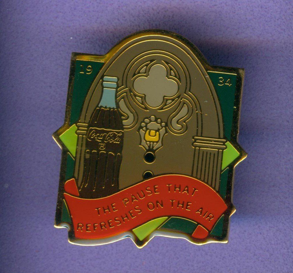 Coca-Cola Plaquettes & Badges: Coca Cola  THE PAUSE THAT  1934 – D'occasion à Winterthur par Sammleroase