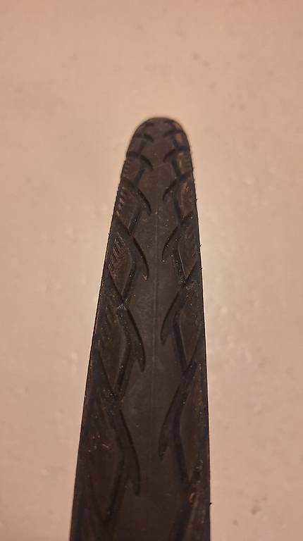 Schwalbe Pneumatici & Ruote complete: Pneu Schwalbe Marathon 26 x 2.00 – Usato da Corminboeuf venduto da demalp 2