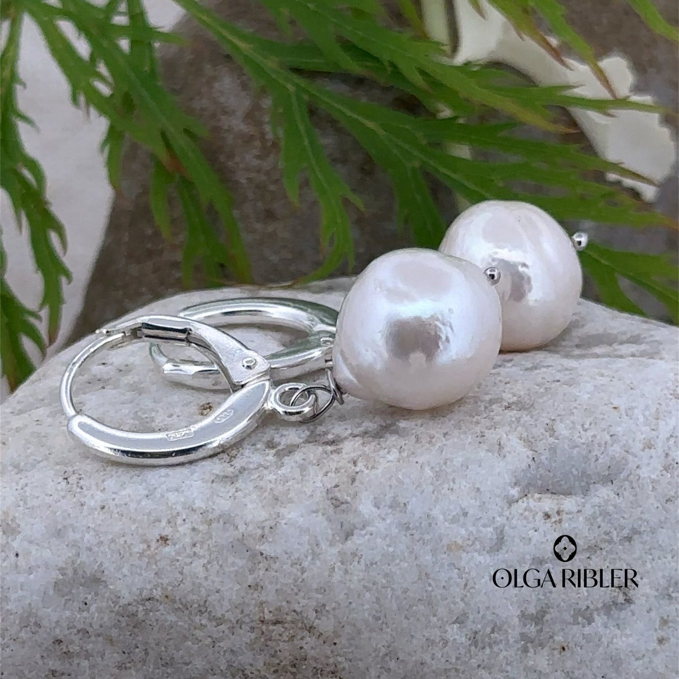 Olga Ribler Orecchini pendenti & Orecchini a lobo: Sterling Silber 925 Creolen mit Süsswasser Perlen – Nuovo (secondo la descrizione) da Luzern venduto da Schmuckoutlet