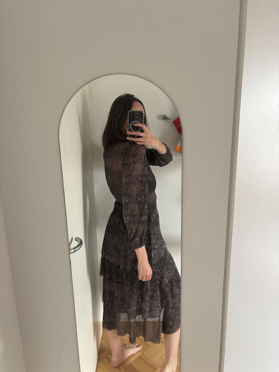Maje Kleider: MAJE Fall Dress, size 36, Tiered Ruffle Midi - Chic! – Neu und originalverpackt aus Genève von Bella_909 1