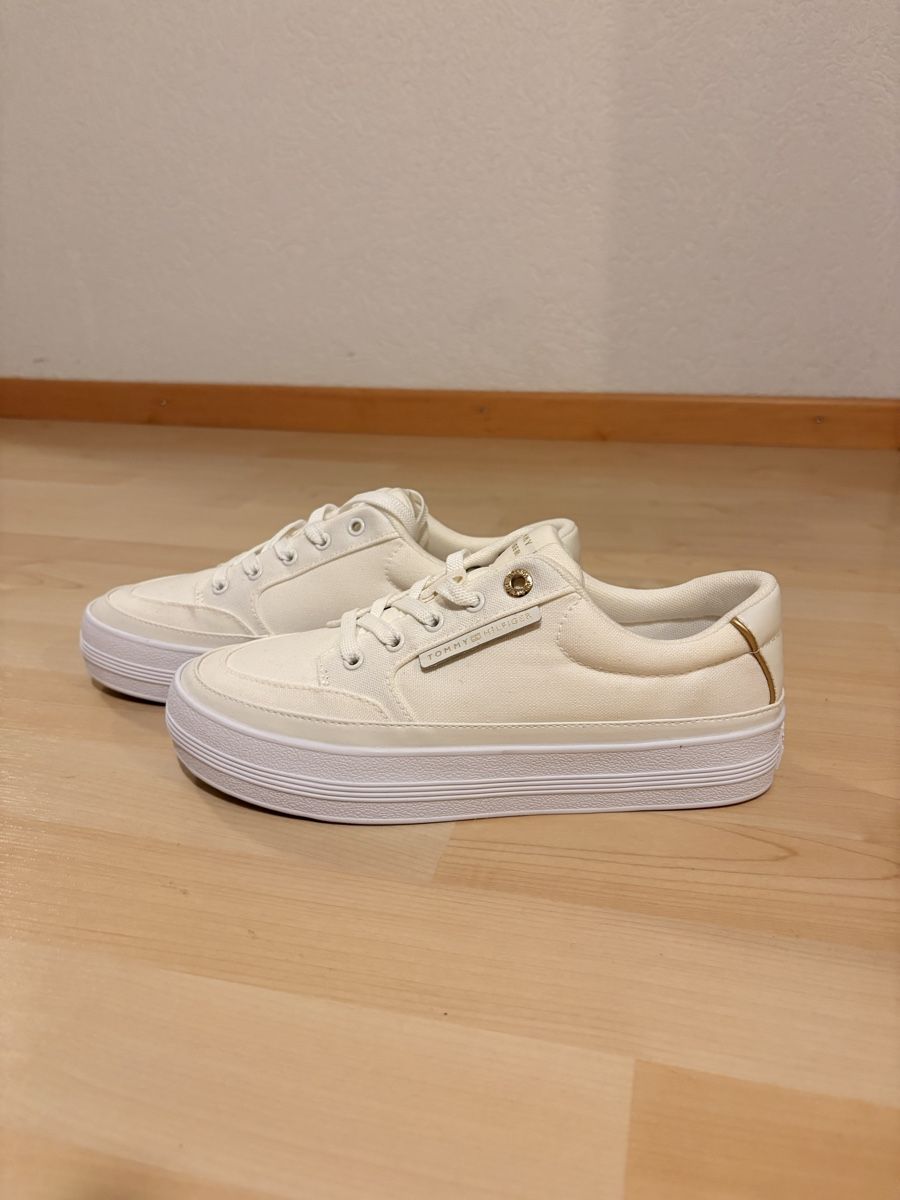 Tommy Hilfiger Scarpe da donna: Tommy Hilfiger Sneakers – Nuovo e nell'imballaggio originale da Wiesendangen venduto da lui_9cfx 1