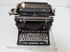 Schreibmaschine Underwood antik