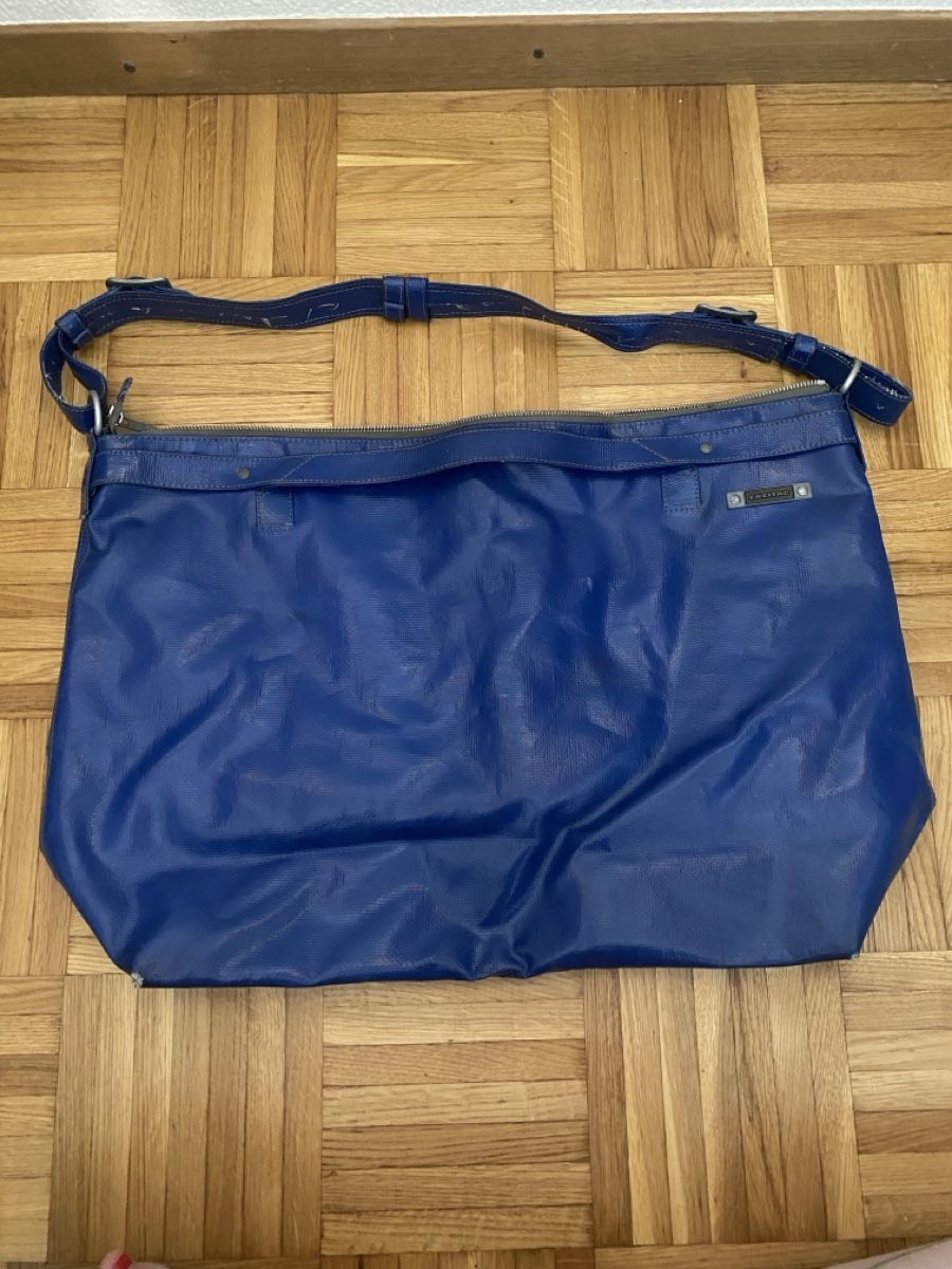 Freitag Borse: Sac Freitag R121 bleu foncé – Usato da Onex venduto da AlisonH