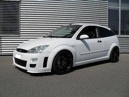 Ford Focus 2.0i 16V Turbo RS