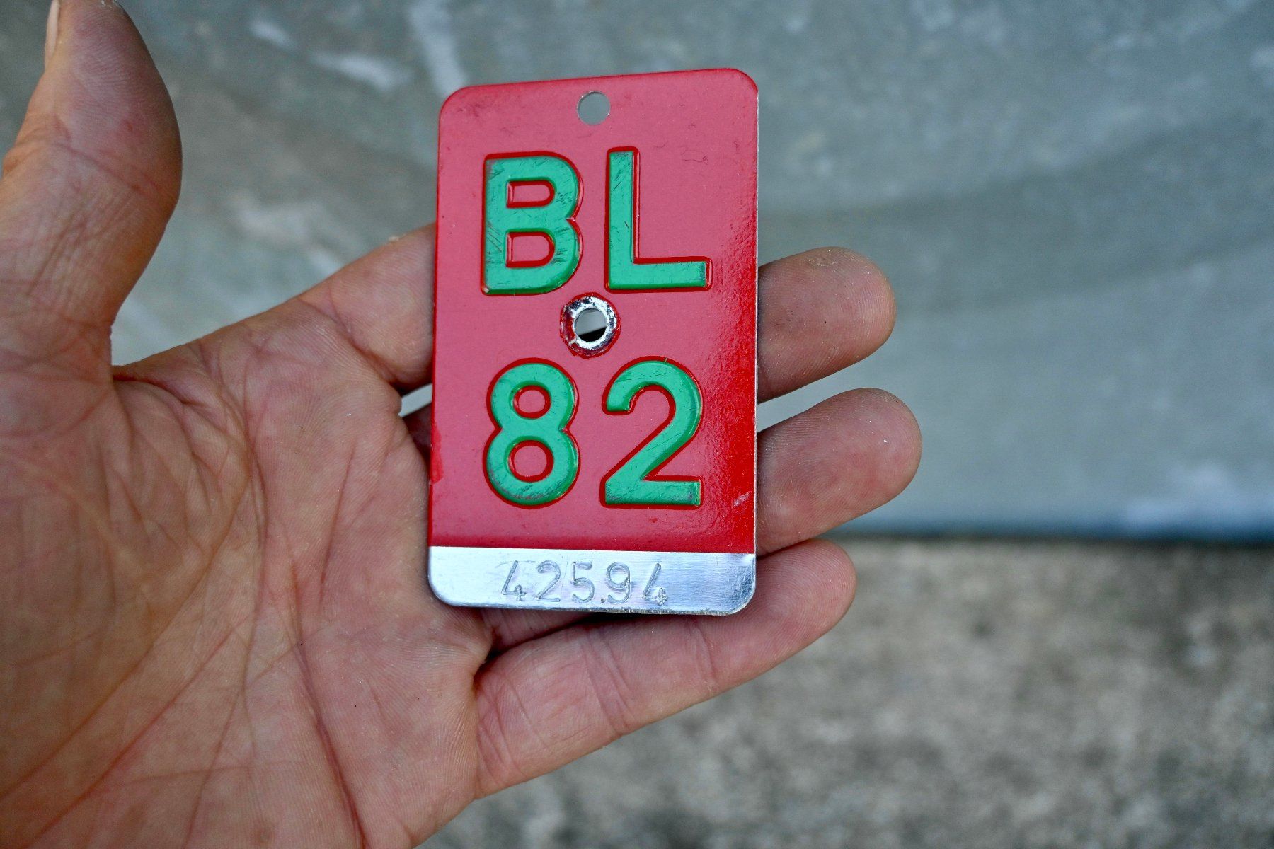 Schilder: Velonummer BL von 1982 - Basel-Land – Gebraucht aus Pfaffhausen von mono_rec 1
