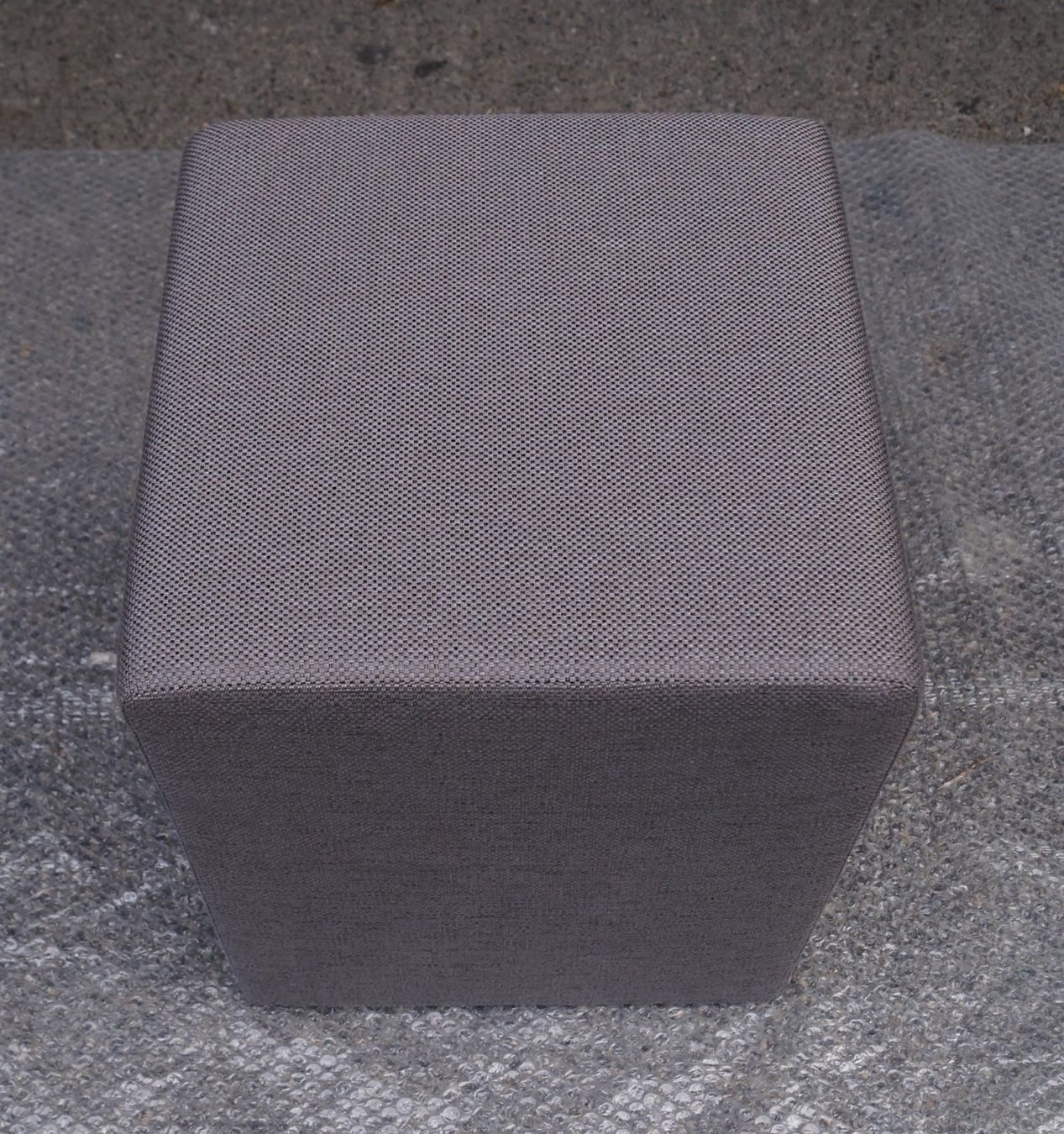 Sgabelli: Hocker aus Stoff grau – Usato da Seftigen venduto da tom713 3