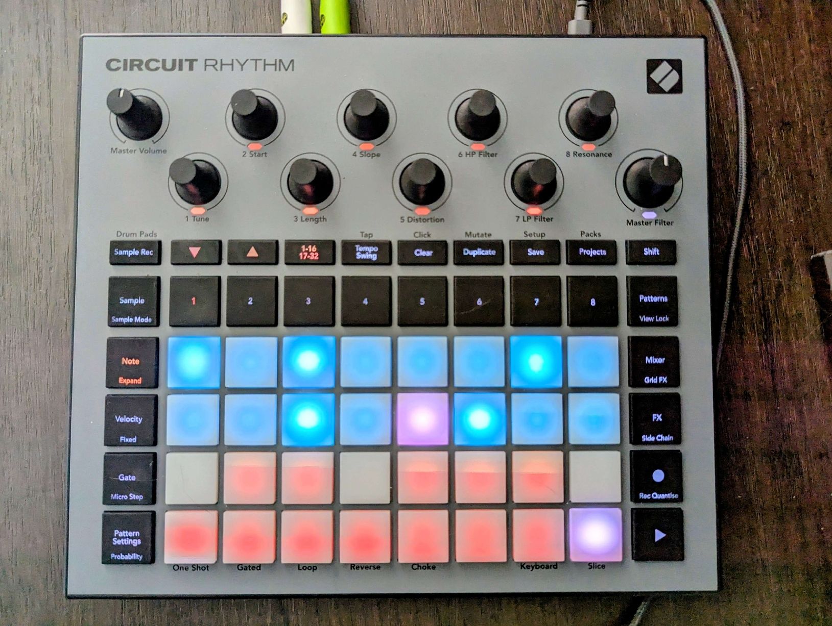 Novation Strumenti musicali: Novation Circuit Rhythm - portable Drumbox / Sampler – Usato da Lausanne venduto da Derhampa