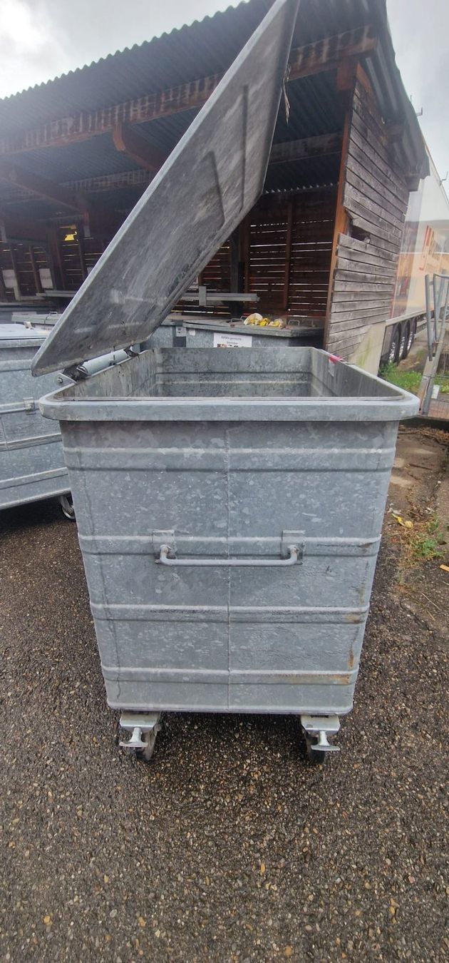 Banconi: Abfall Container verzinkt, 750 Liter Nr. 3 – Usato da Flawil venduto da 1343525 2