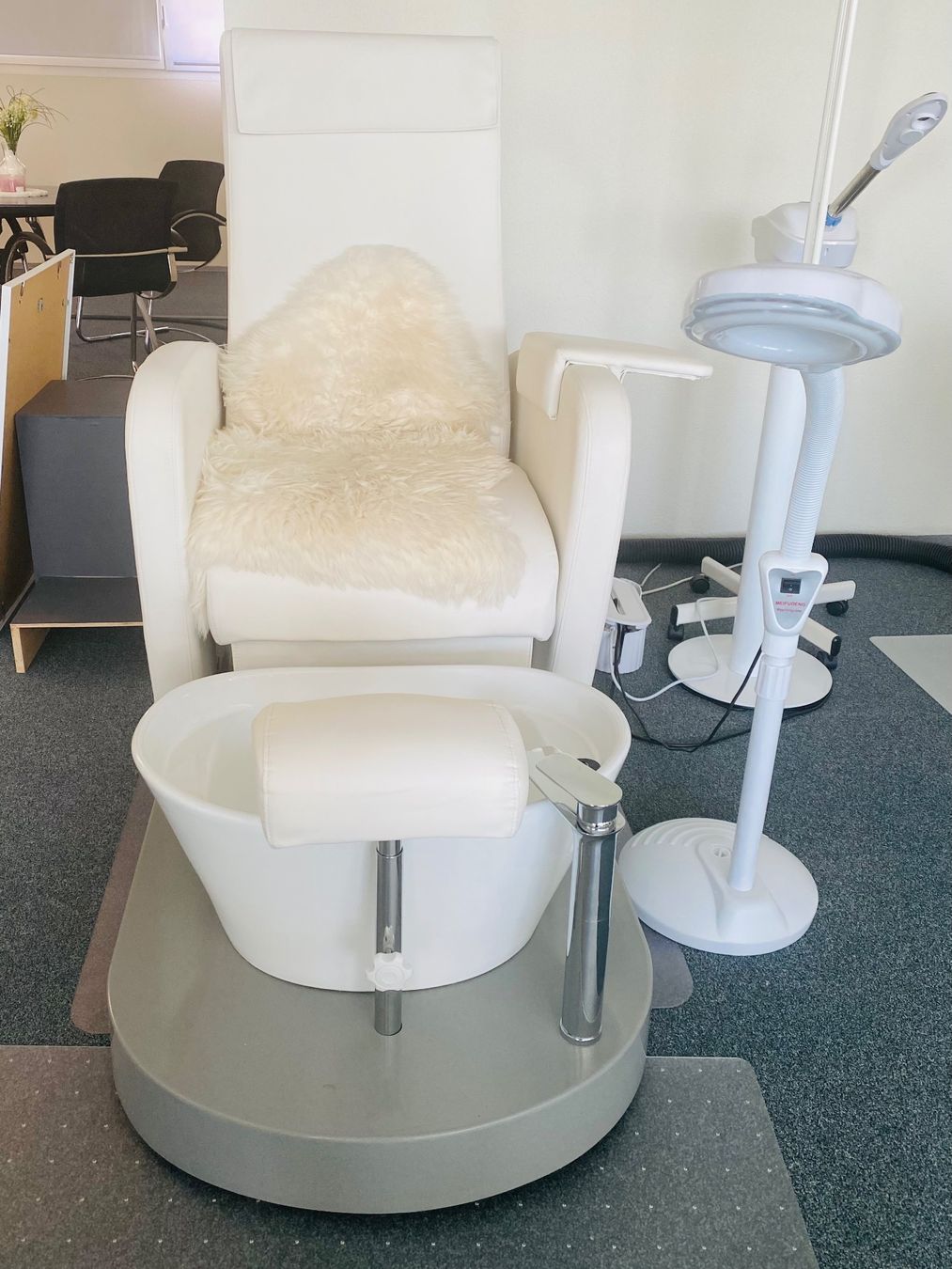 Stühle: Pediküre Stuhl elektrisch – Gebraucht aus Eich von don_d5sy