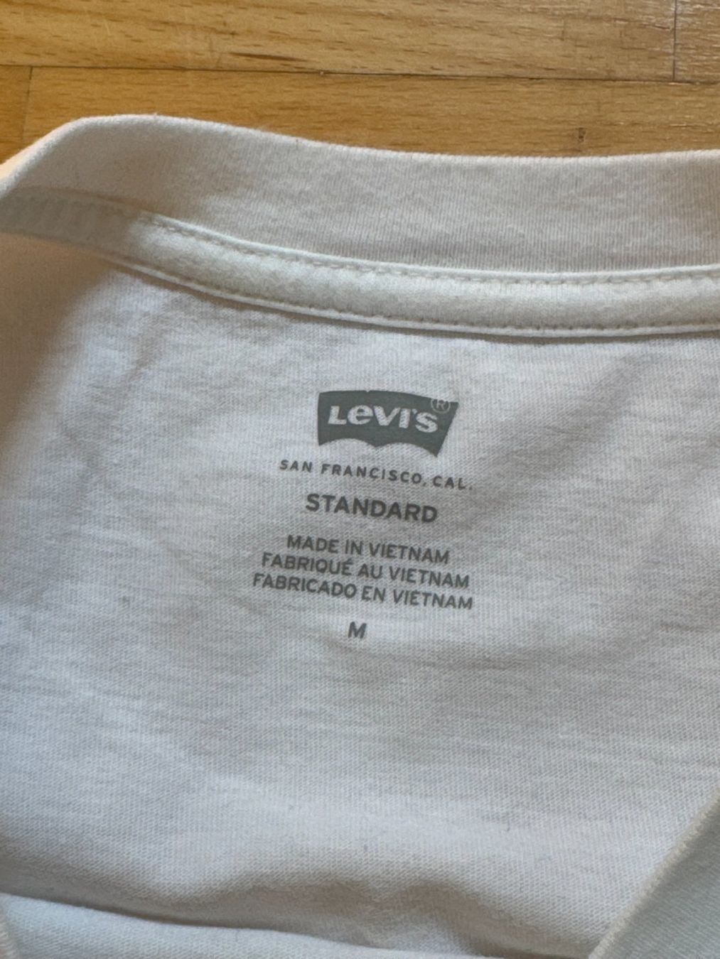 Levi's T-shirt: Levi's T-Shirt, Weiss, Grösse M – Usato da Riedikon venduto da rob_7dj6 1
