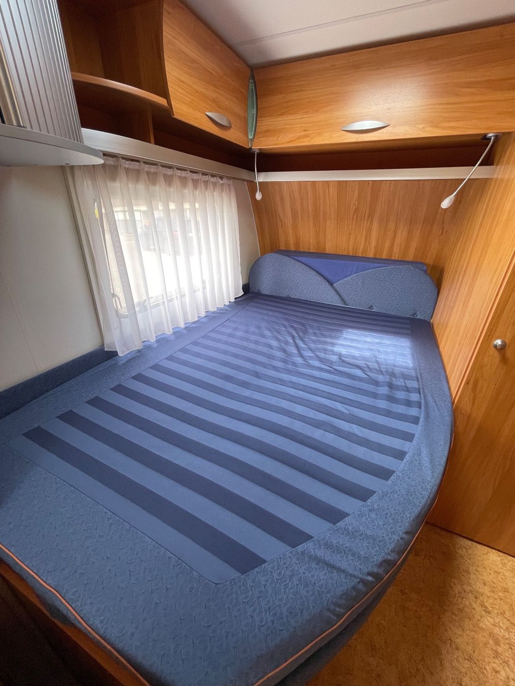 Bürstner Véhicules de camping: Bürstner Flipper 495 TK mit Etagenbett – D'occasion à Gachnang par hosti8547 5