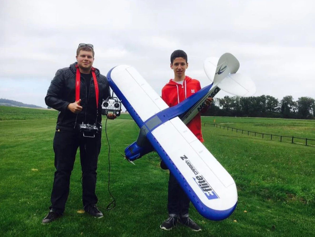 Modellismo RC: Cours de pilotage d'avions RC - Modélisme radio-commandé – Nuovo e nell'imballaggio originale da Trélex venduto da Arnaudyak 2