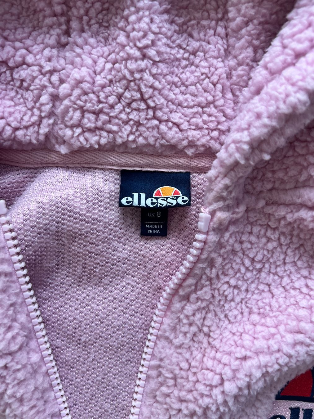 Ellesse Maglioni & Felpe: Ellesse oversize Teddy Pullover -  grösse 36 – Usato da Effretikon venduto da YaMn 5