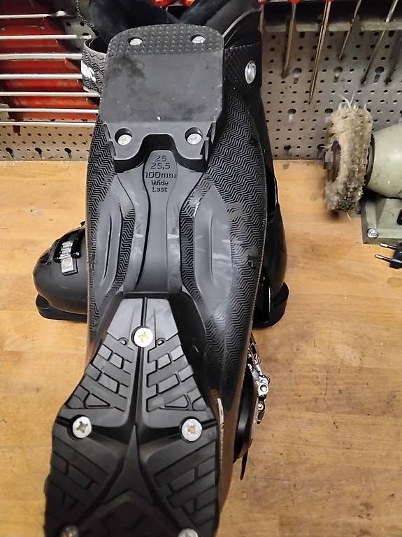 Scarpe da donna: Skischuh Atomic damen – Nuovo e nell'imballaggio originale da Altstätten SG venduto da Janinemario 2