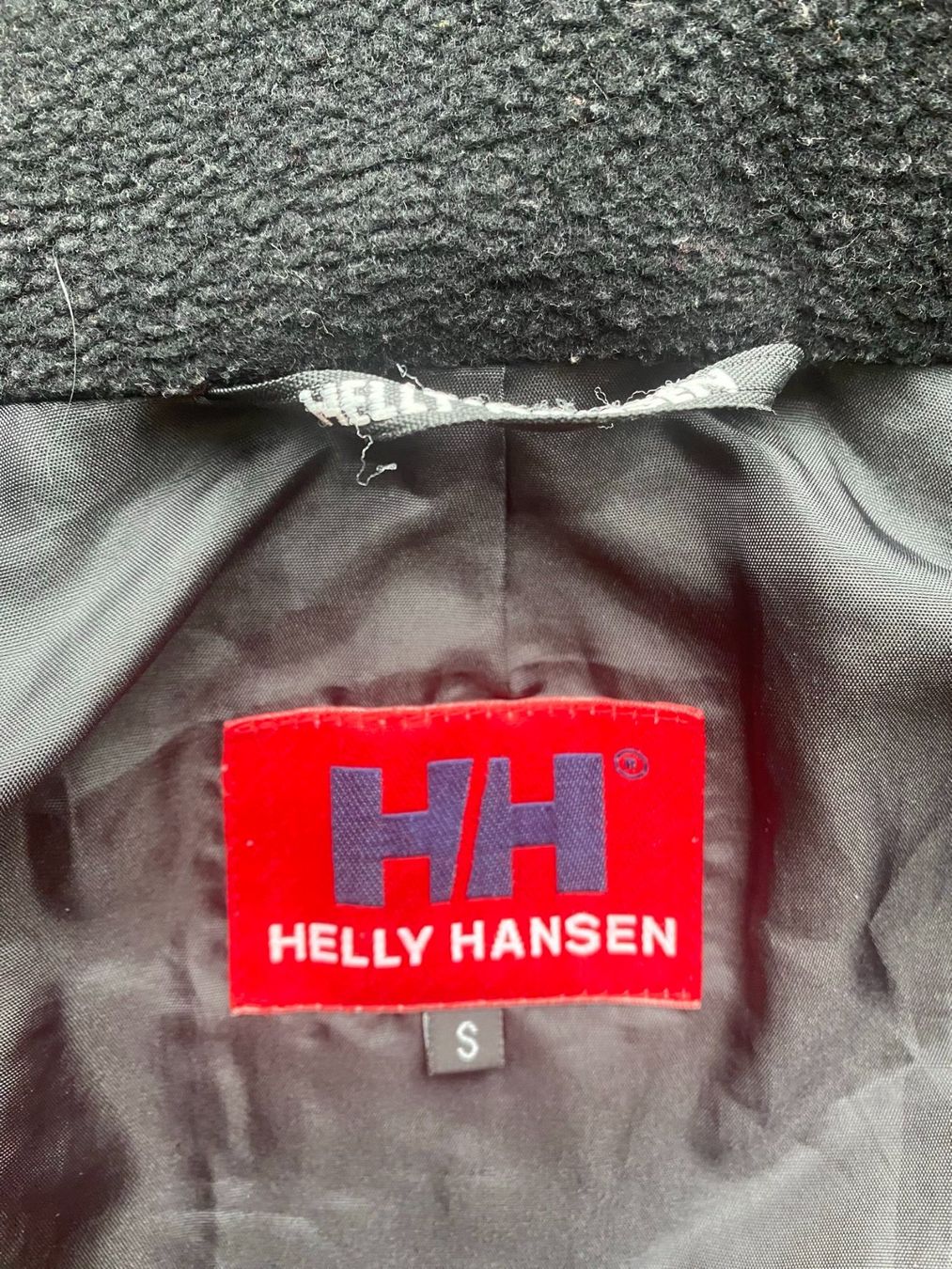 Helly Hansen Giacche: Helly Hansen Jacke Rot Grösse S – Usato da Lachen SZ venduto da Richital 2