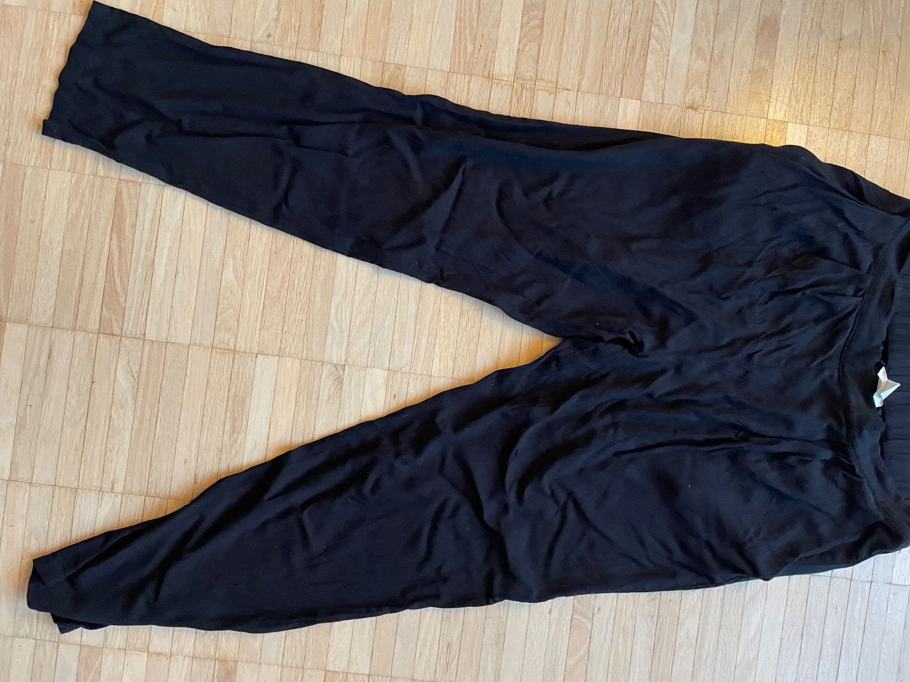 H&M Pantaloni: Leichte Sommerhose von H&M Gr. 40 – Usato da Uster venduto da 69madonna