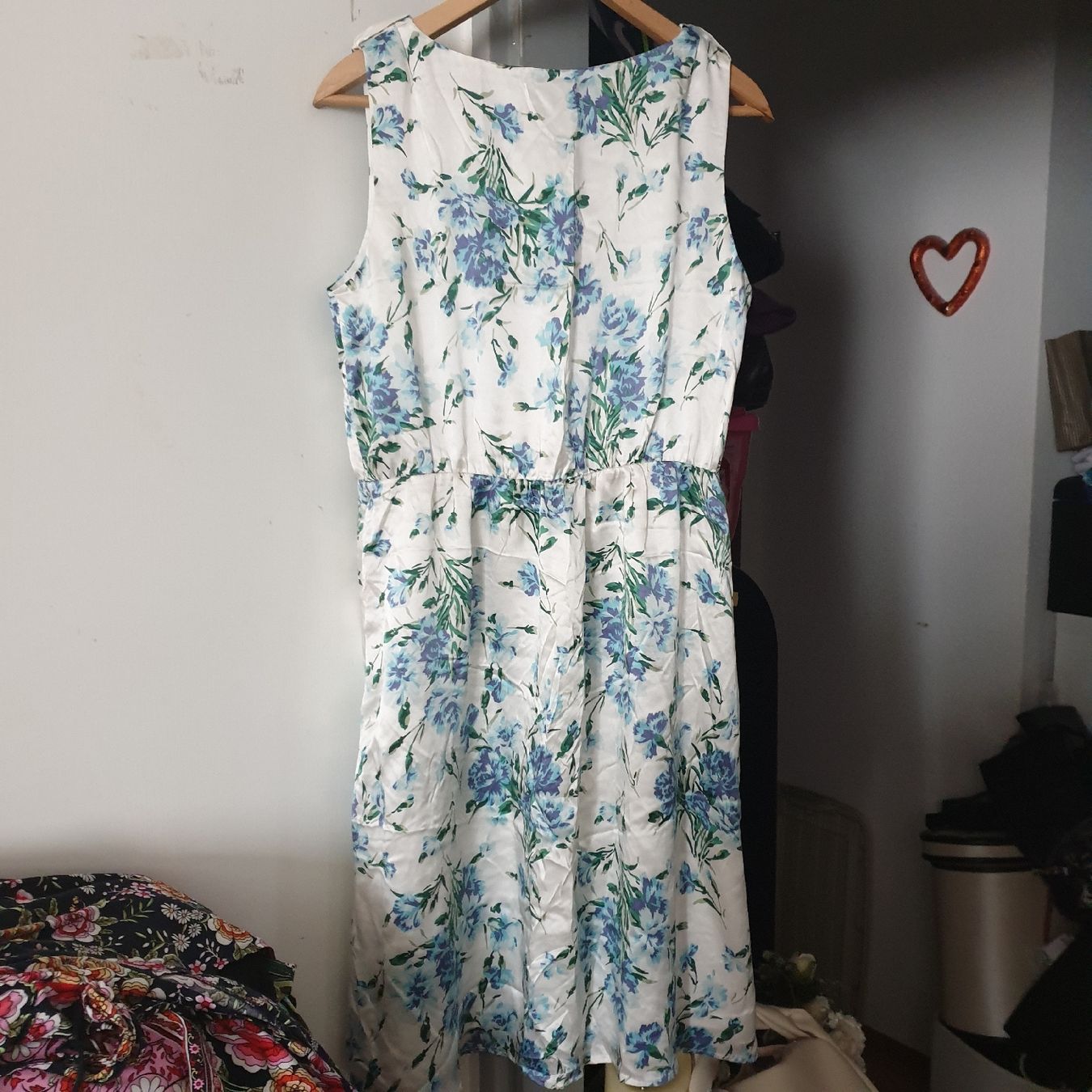 Robes: neues Seidenkleid Gr. 44 – Neuf (Voir description) à Frenkendorf par Moon111 1