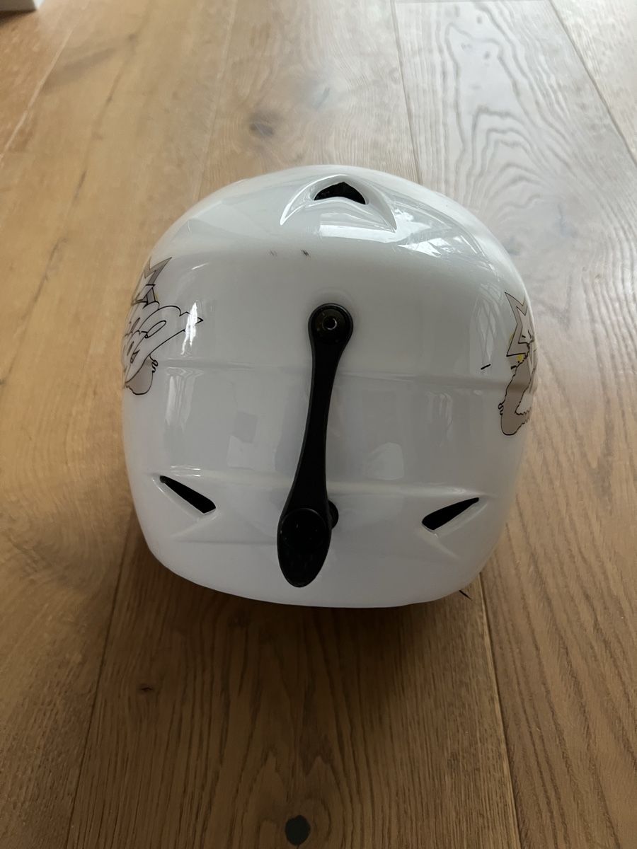 Uvex Caschi: Kinderskihelm Uvex – Usato da Schwarzenburg venduto da SchoggoLoggo 2
