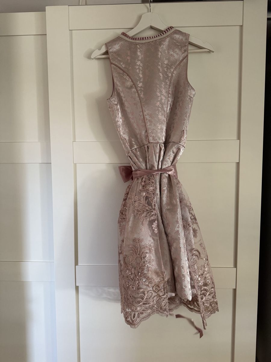 Vestiti: Dirndl Kruger Madl  – Nuovo (secondo la descrizione) da Basel venduto da Celiiinchen97 2