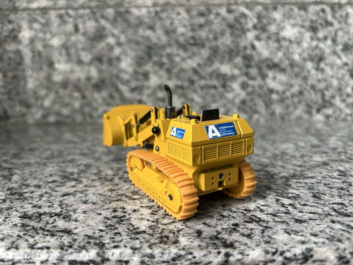 Caterpillar Kit di modellismo & Modellini statici: Cat 955 , 1:50 , NZG – Usato da Horw venduto da Tigercat635 3