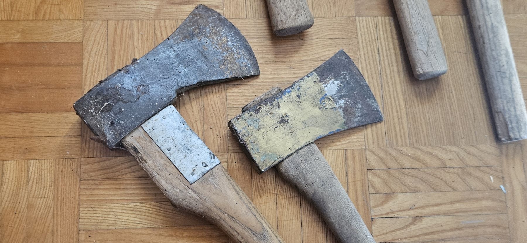 Alle Werkzeuge: Alte Äxte Lot – Gebraucht aus Belp von Ginus85 1