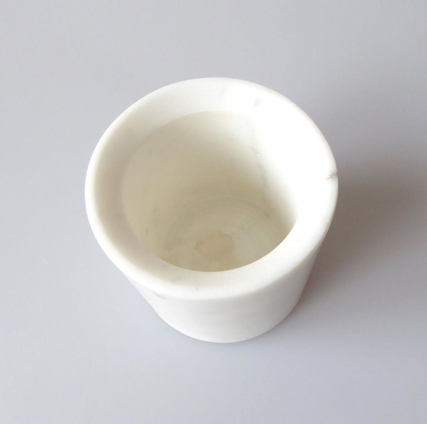 Candele: Marmorgefäss klein – Nuovo e nell'imballaggio originale da Mauren venduto da Yeelen 2