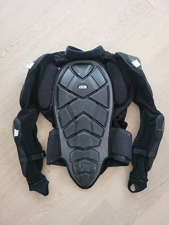 IXS Protezioni & Imbottiture: Protektorenjacke – Usato da Biel/Bienne venduto da san_6r2b 1