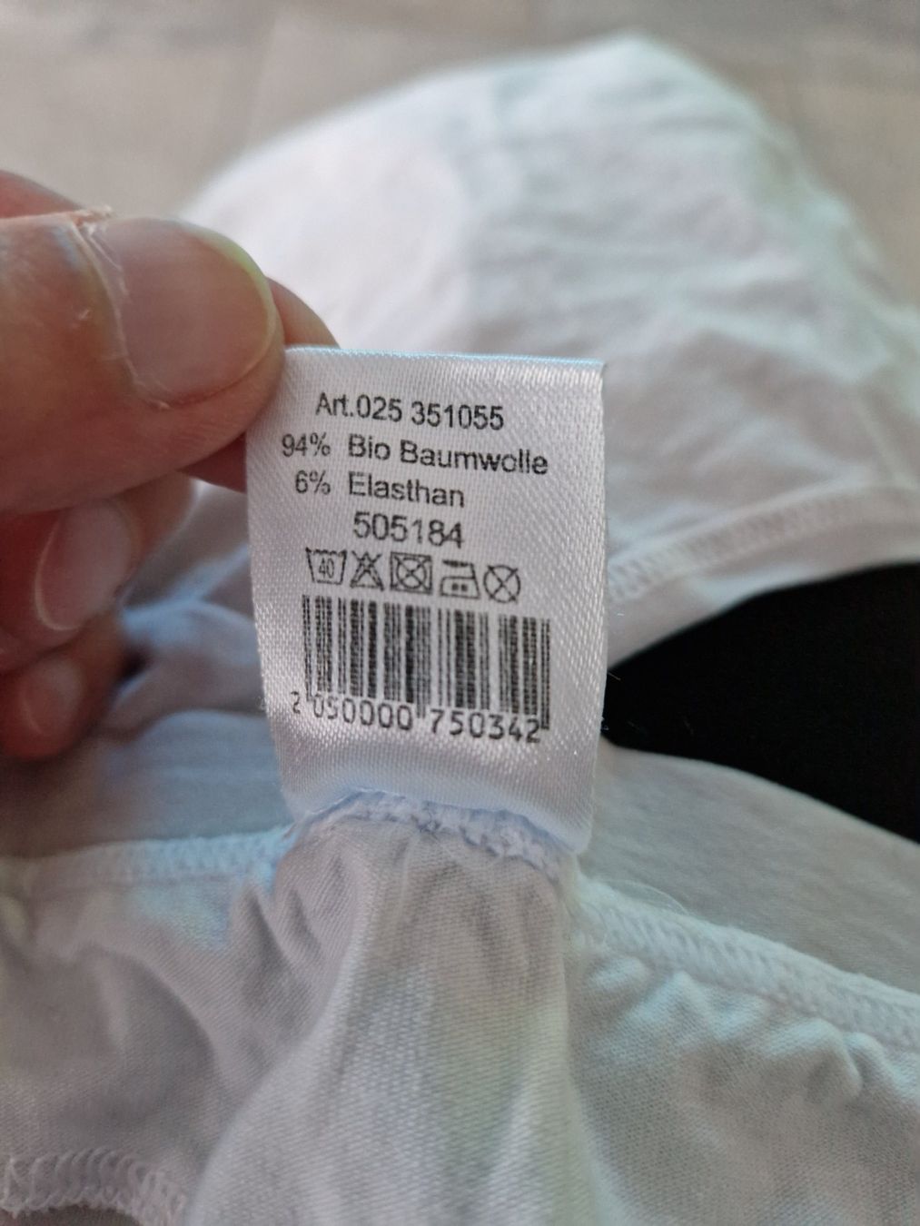 Autres dessous: 2x Damen String weiss, monaril, Grösse L – D'occasion à Niederrohrdorf par Miripfiri 4