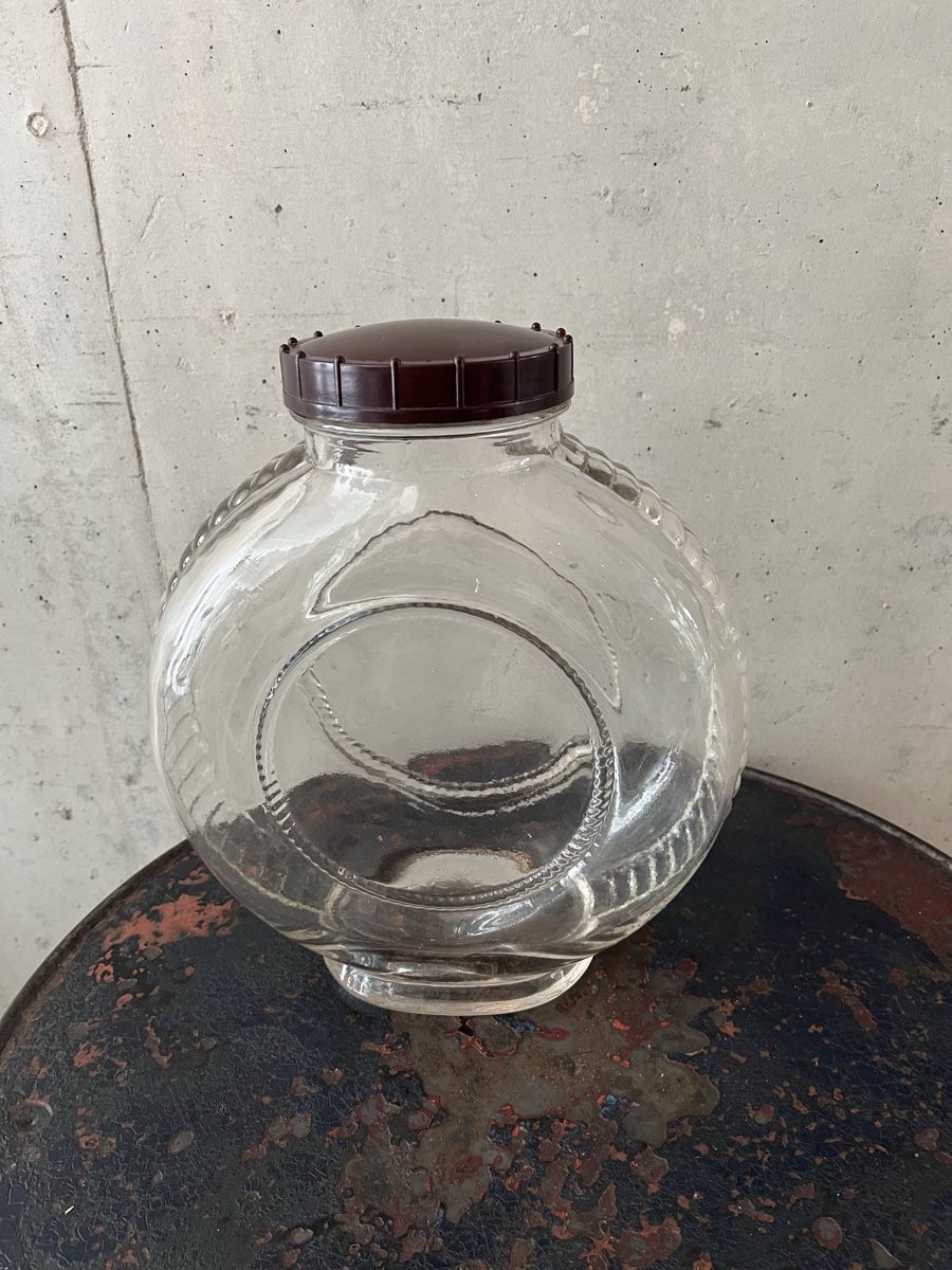 Bicchieri: Antike Bonboniere mit Bakelitdeckel – Usato da Wabern venduto da La-Vitrine 6