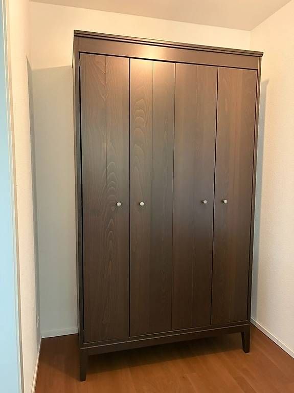 Ikea Schränke: Armoire IKEA IDANÄS – Gebraucht aus Neuchâtel von gon_hvy2