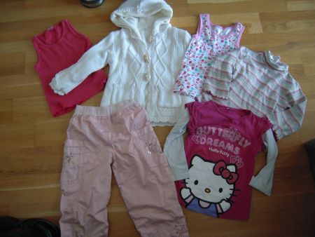 Strickjacke, Top, Hello Kitty, Hose ... 86 / 92