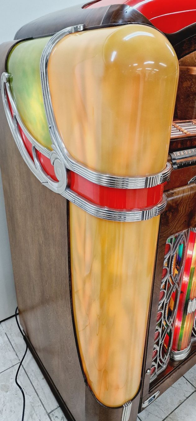Wurlitzer Jukebox: Musikbox Jukebox Wurlitzer Modell 800 – Usato da Geroldswil venduto da jukeman 2