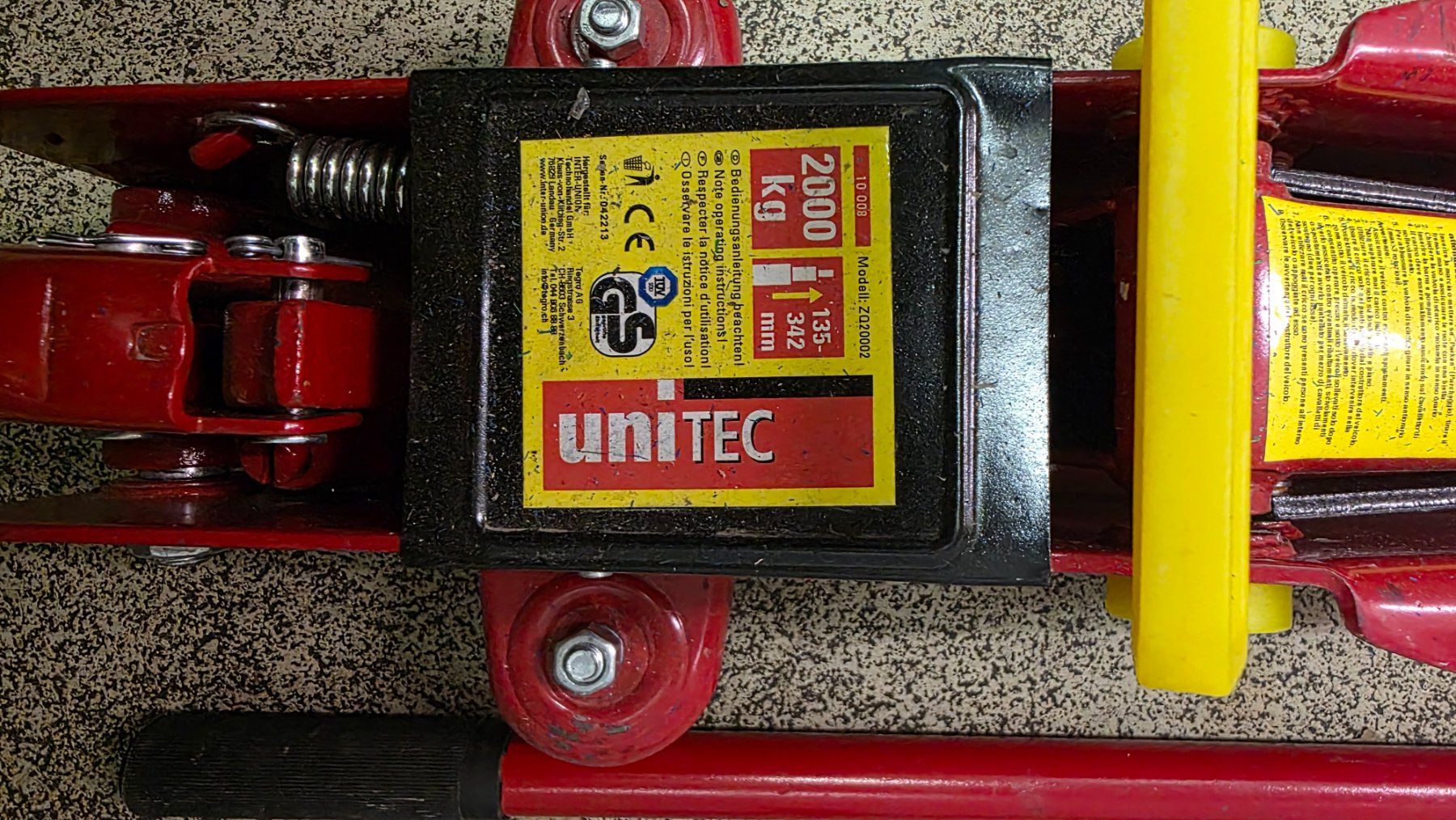 Tous les outils: Auto-Wagenheber UNITEC 2000 kg – D'occasion à Uffikon par Betterwo 1
