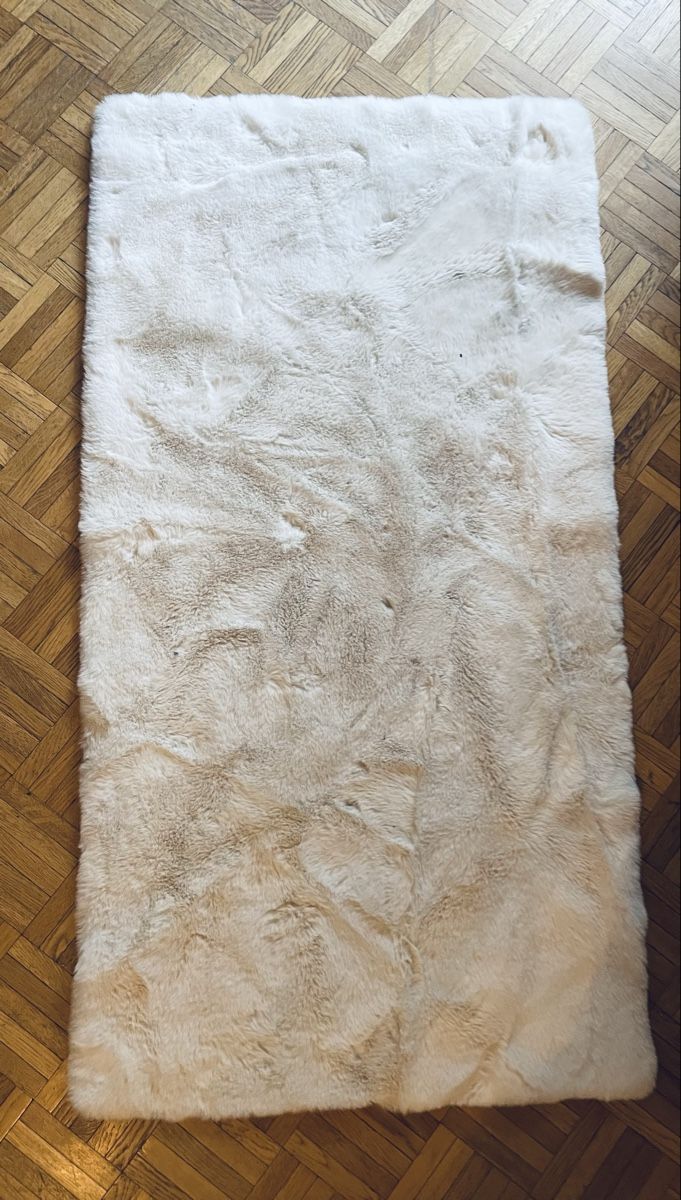 Tappeti: Flauschiger Teppich in Creme - Kuschelig! – Usato da Au ZH venduto da Jaggy4