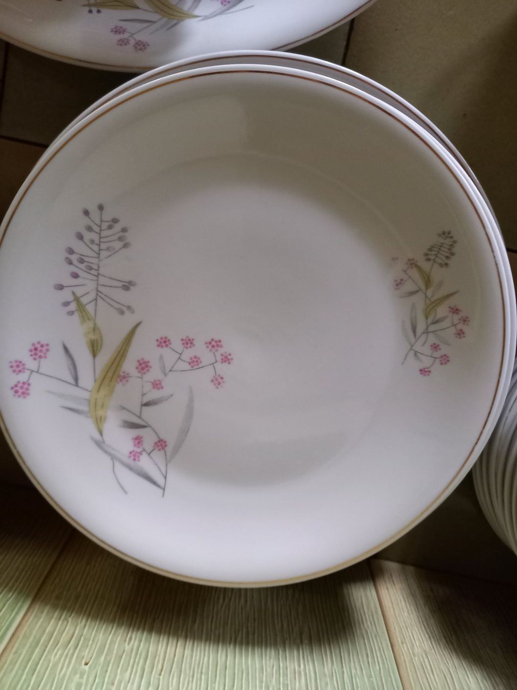 Geschirrsets: Essgeschirr Set mit Blumenmuster gebraucht – Gebraucht aus Schenkon von adano 4