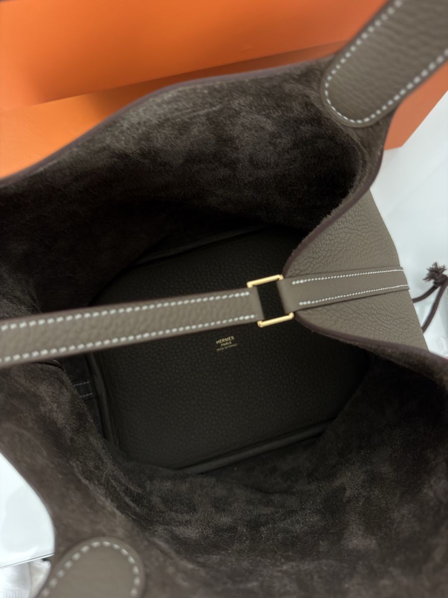 Hermès Sacs femmes: Hermes Picotin 22 Taurillon Clemence Etoupe – Neuf (Voir description) à Olten par bir_k96n 2