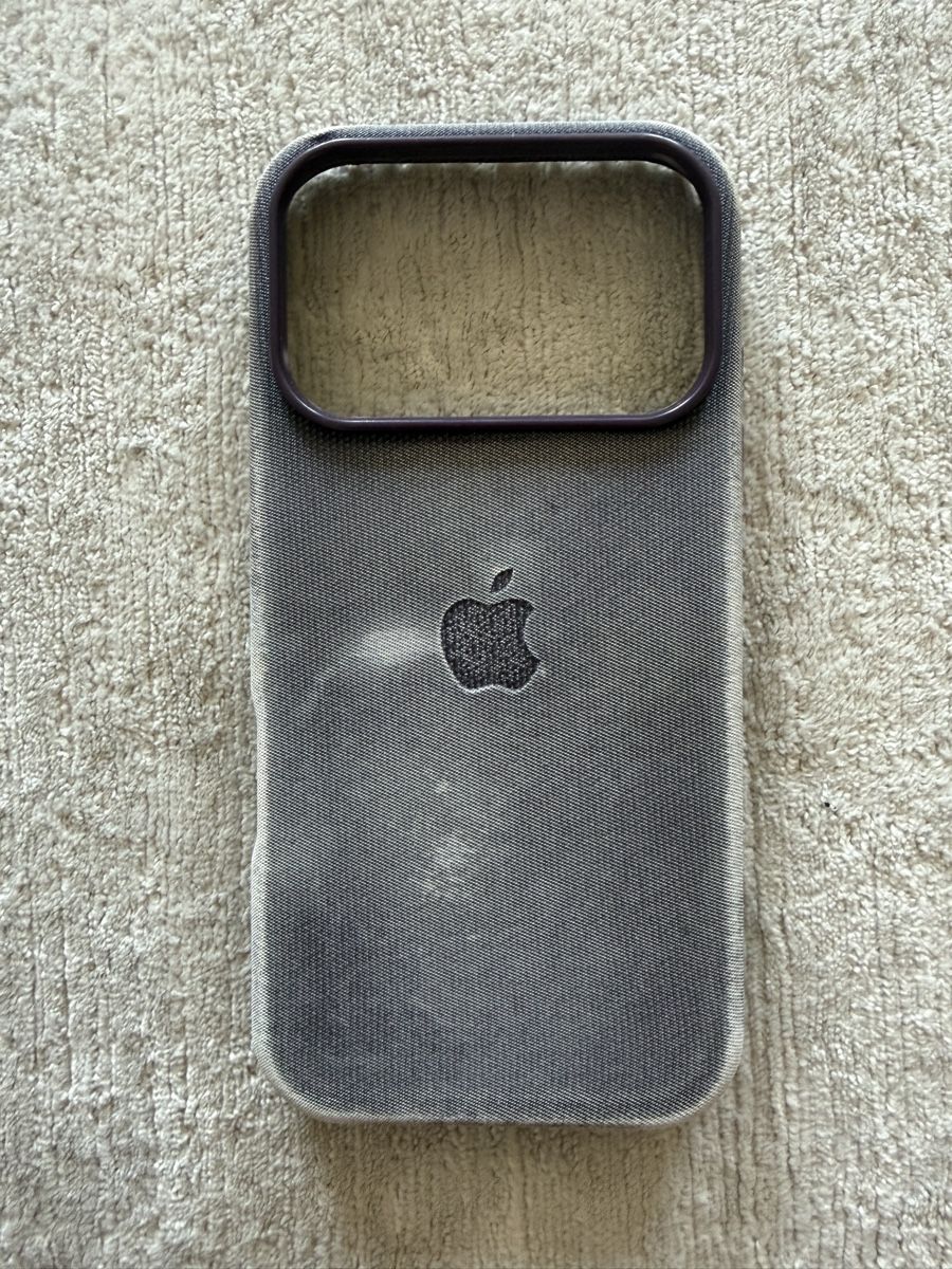 Cover & Protezioni schermo: Coque pour Apple iPhone 17 Pro - bordeaux – Usato da Lausanne venduto da Stephaniesdressing 2