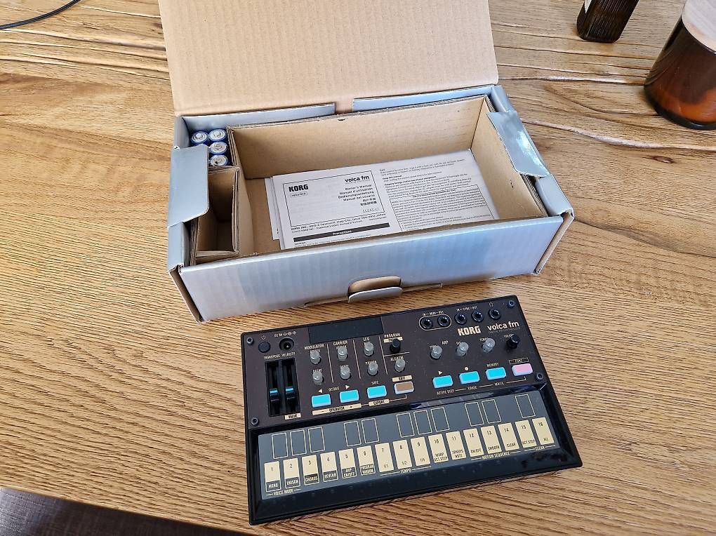 Instruments de musique: Korg Volca FM 2 – D'occasion à Chêne-Bourg par tyraelx 3